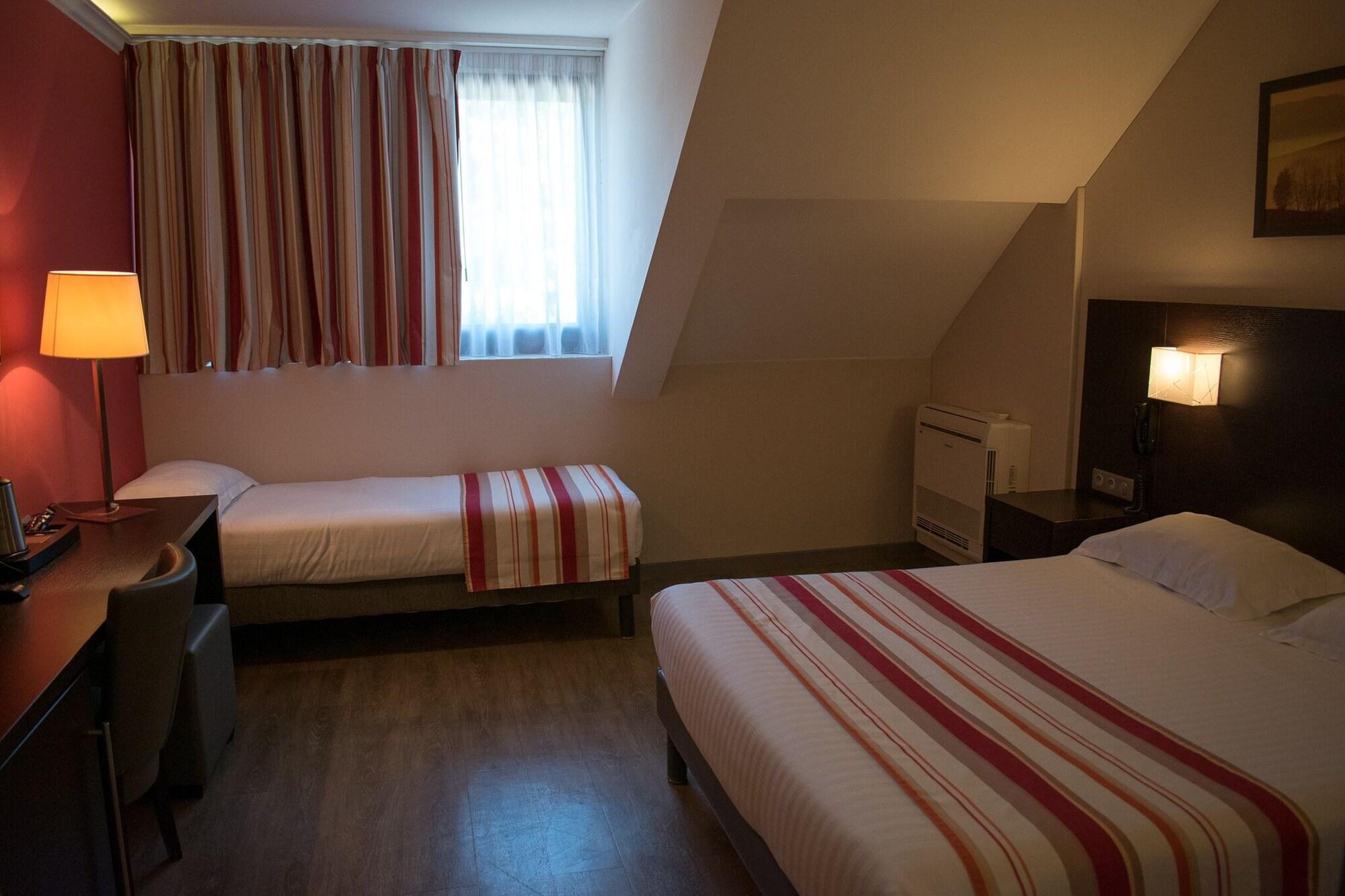 Contact Hotel Be Guest Limoges Sud ภายนอก รูปภาพ