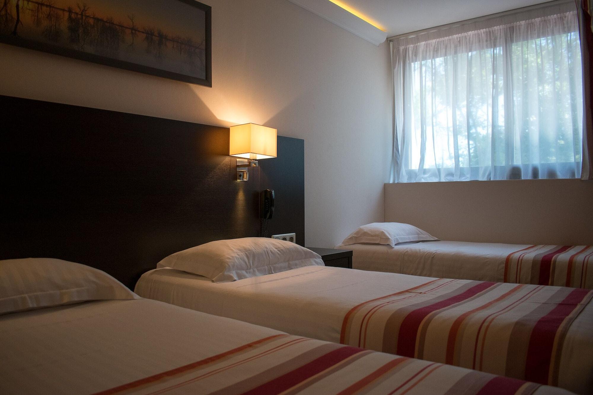 Contact Hotel Be Guest Limoges Sud ภายนอก รูปภาพ