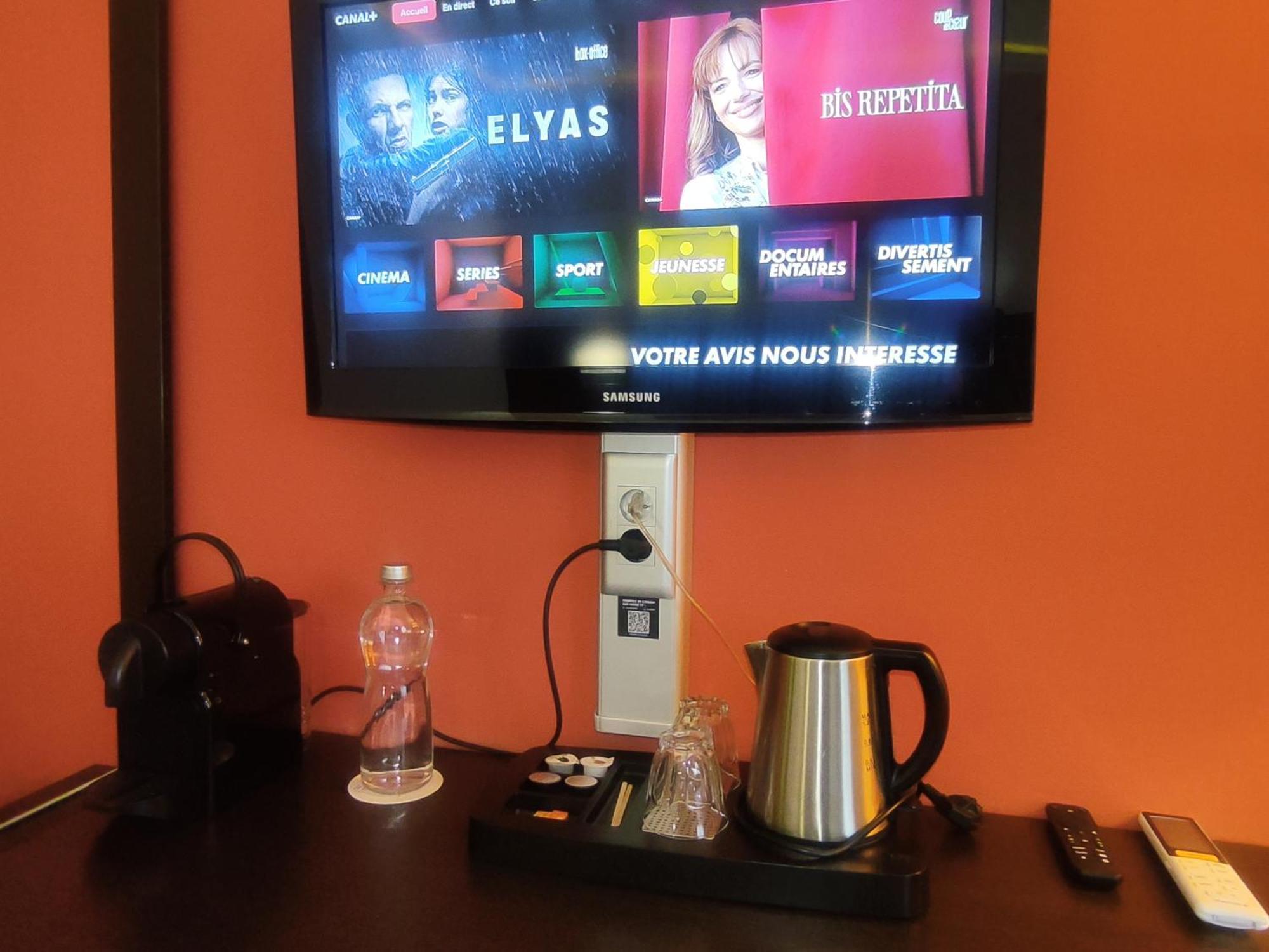 Contact Hotel Be Guest Limoges Sud ภายนอก รูปภาพ