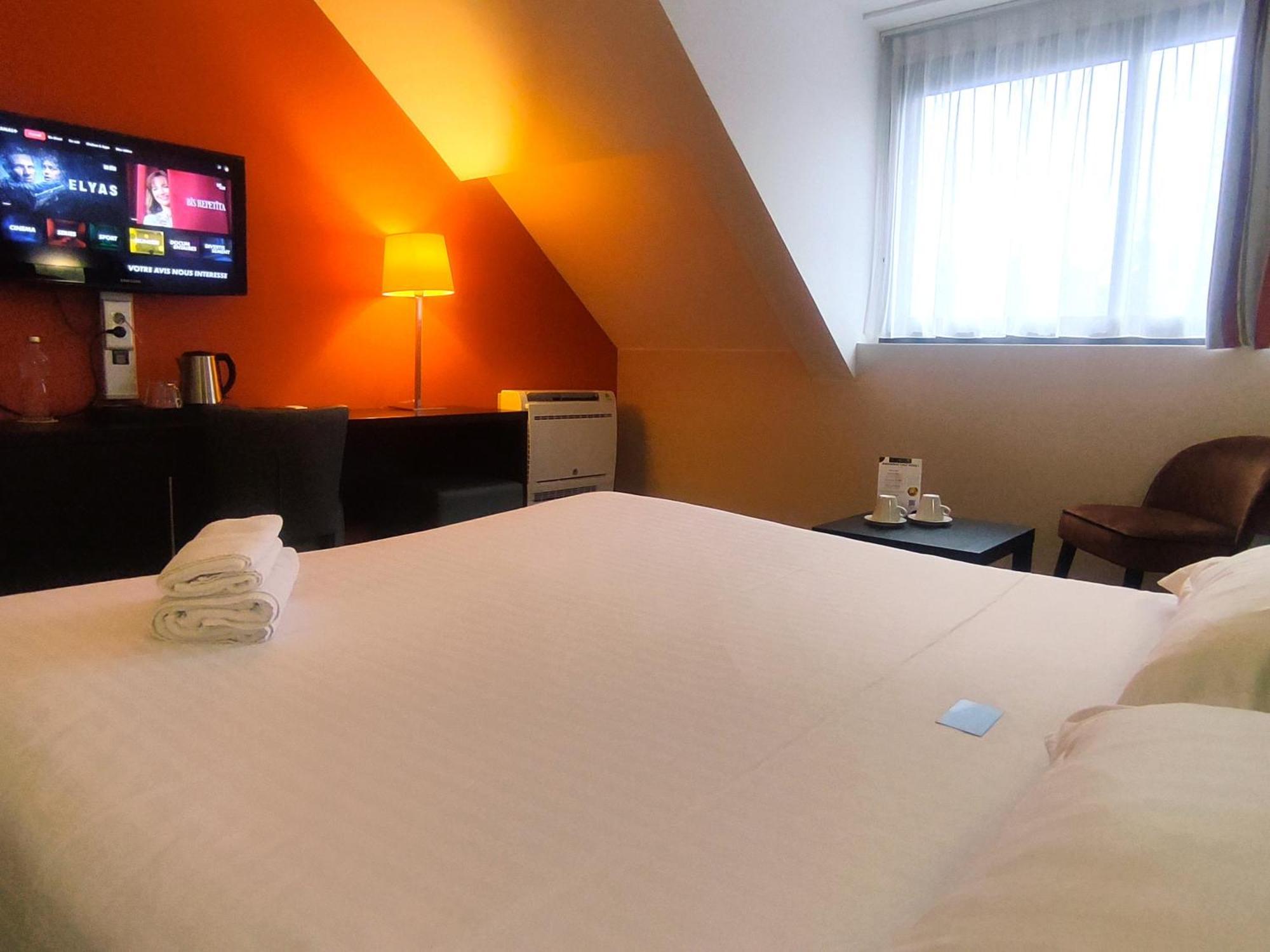 Contact Hotel Be Guest Limoges Sud ภายนอก รูปภาพ